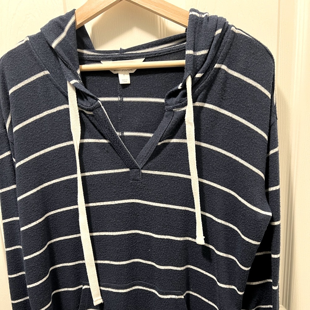 Market and Spruce. Medium Navy w/ white stripes knit hoodie.
